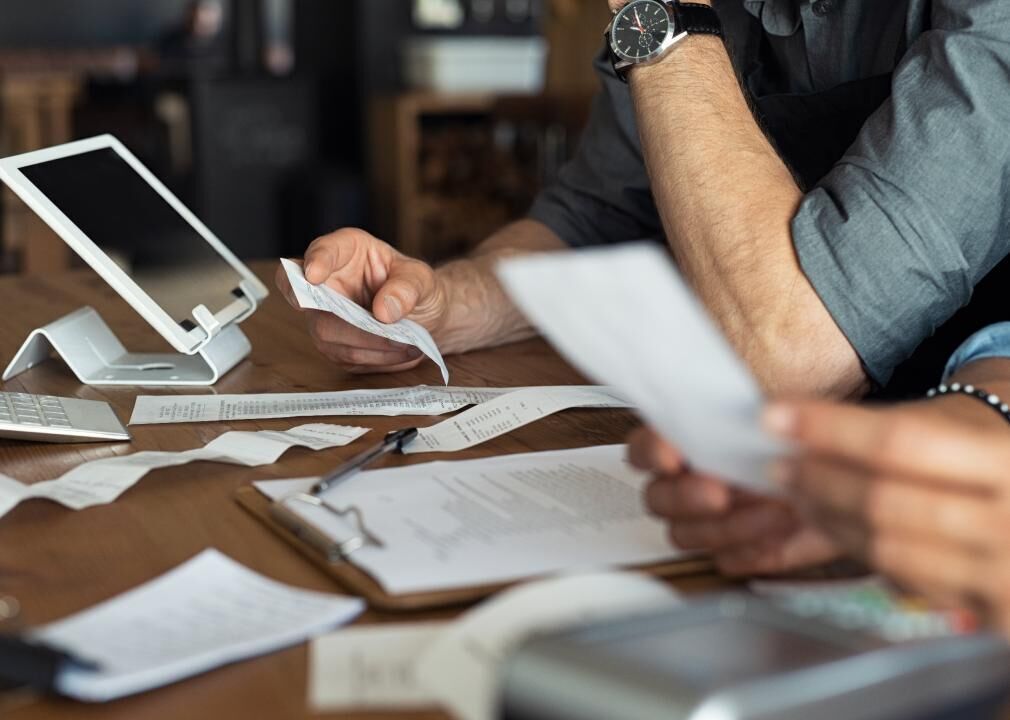 86.3% of business owners earn less than $100,000